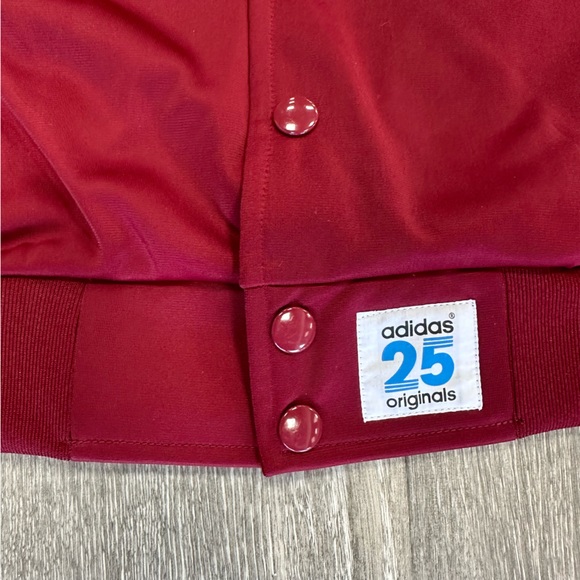 ADIDAS ORIGINALS X NIGO BEAR JACKET - Picture 8 of 8